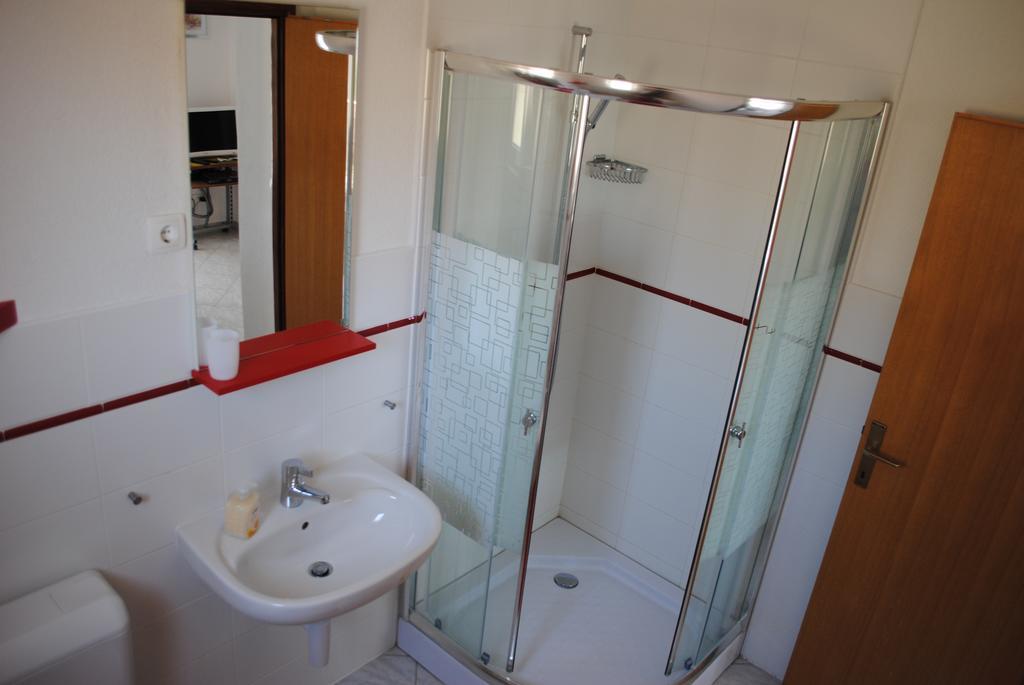 Apartment Vidolma Povljana